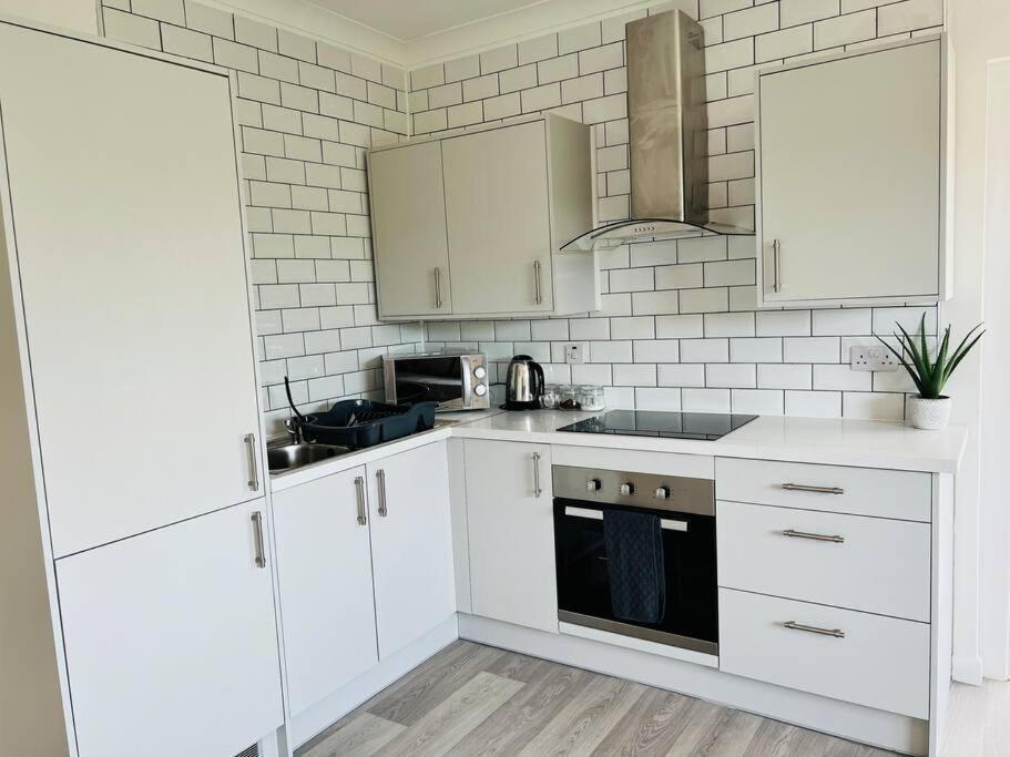 2 Bedroom Holiday Home In The Heart Of West Wales St Clears Dış mekan fotoğraf