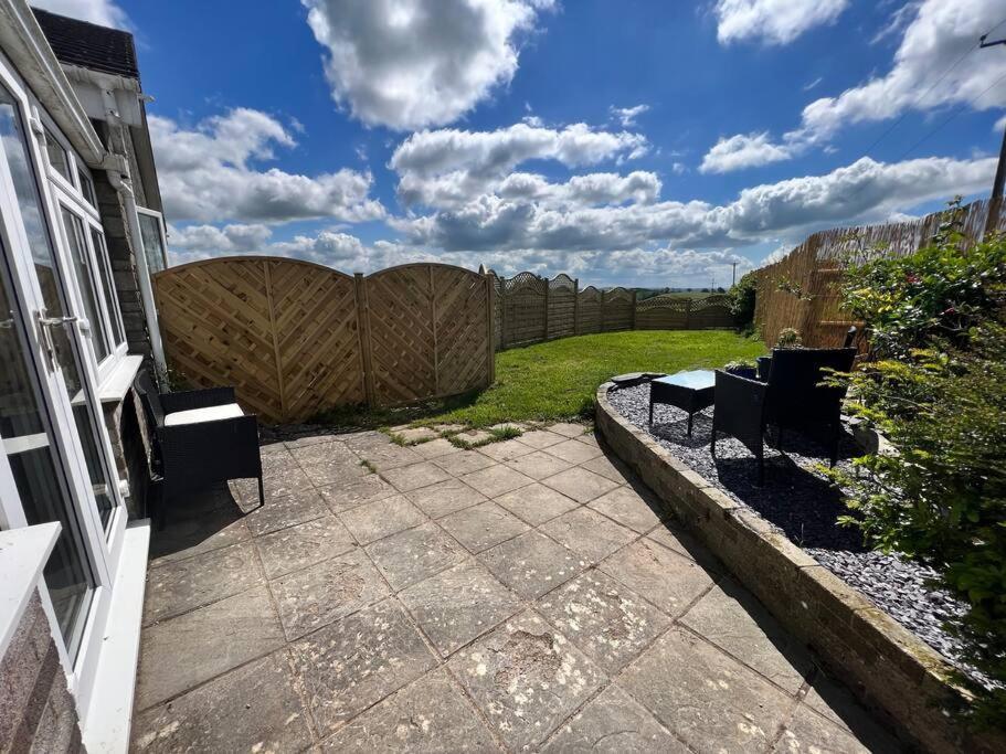 2 Bedroom Holiday Home In The Heart Of West Wales St Clears Dış mekan fotoğraf